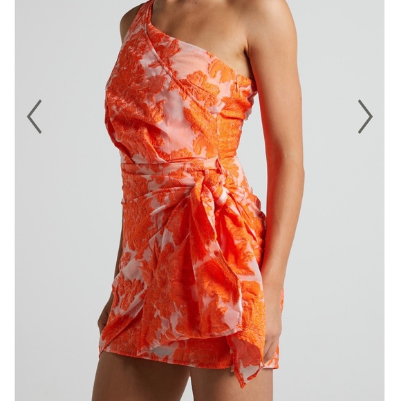 SHOWPO ONE SHOULDER MINI DRESS! - Picture 2 of 5